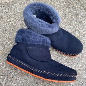 Cozy Navy Blue Women's Wicked Good Slippers, Squam Lake Booties